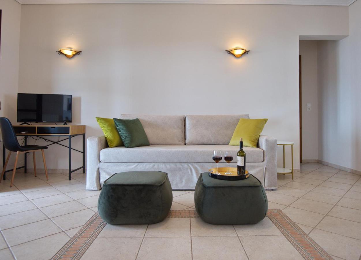 Elpida Apartments Votsi  Exterior photo