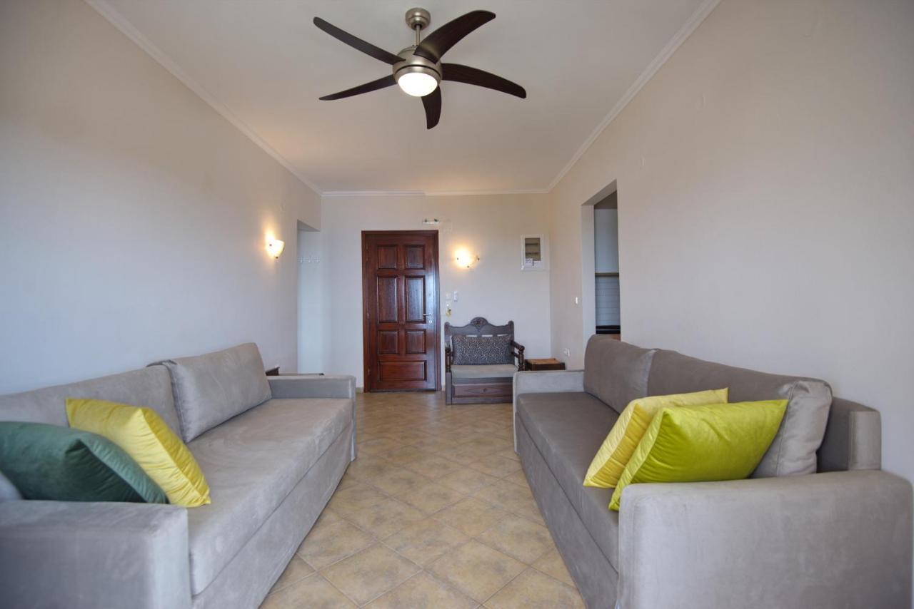 Elpida Apartments Votsi  Exterior photo