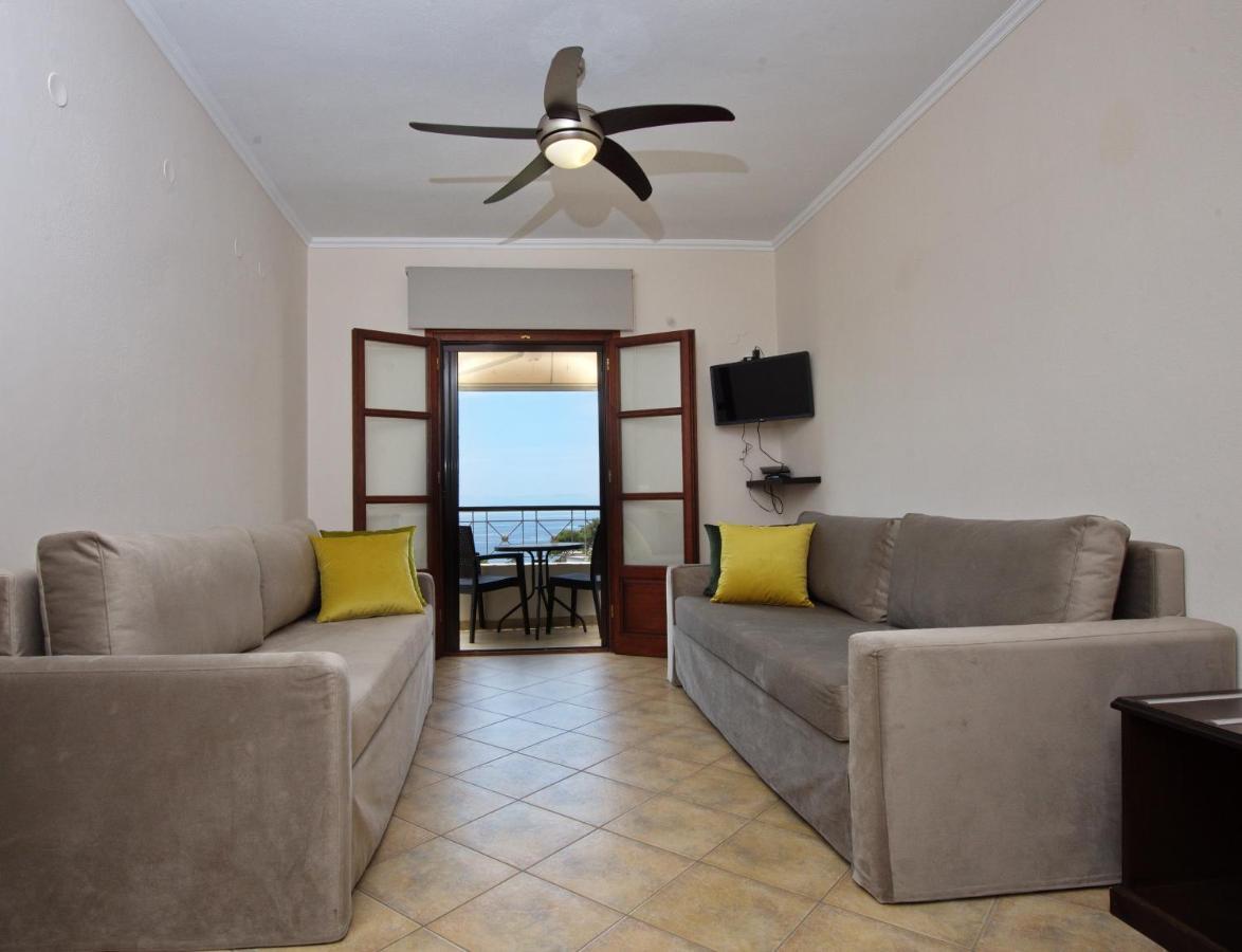 Elpida Apartments Votsi  Exterior photo